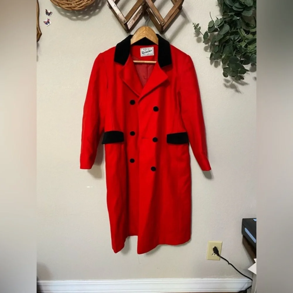 ROTHSCHILD Vintage Women’s Wool Long Coat Size 12 Red and Black Luxury Winter